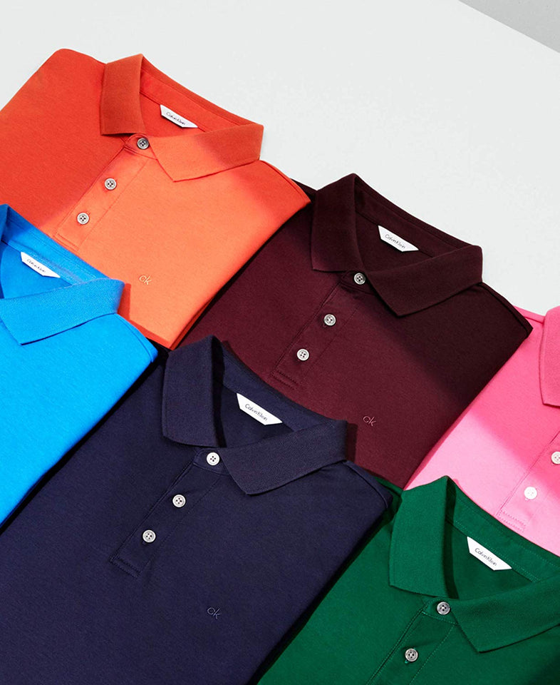 Calvin Klein Liquid Touch Polo sólido con protección UV para Hombre